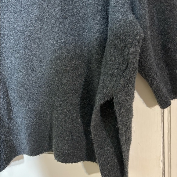 Lou & grey, size medium, oversized gray sweater - Picture 3 of 4